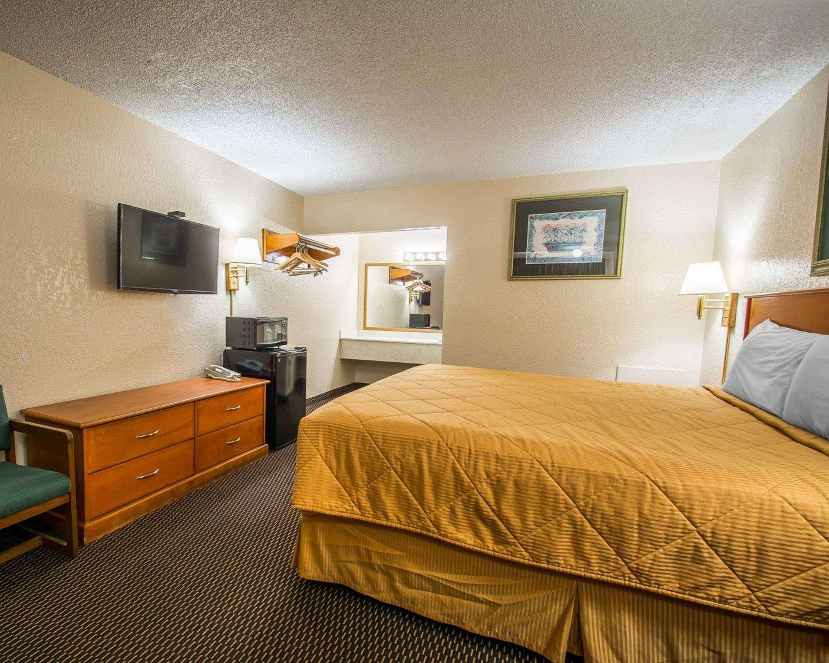 Rodeway Inn Fort Pierce I-95 Экстерьер фото