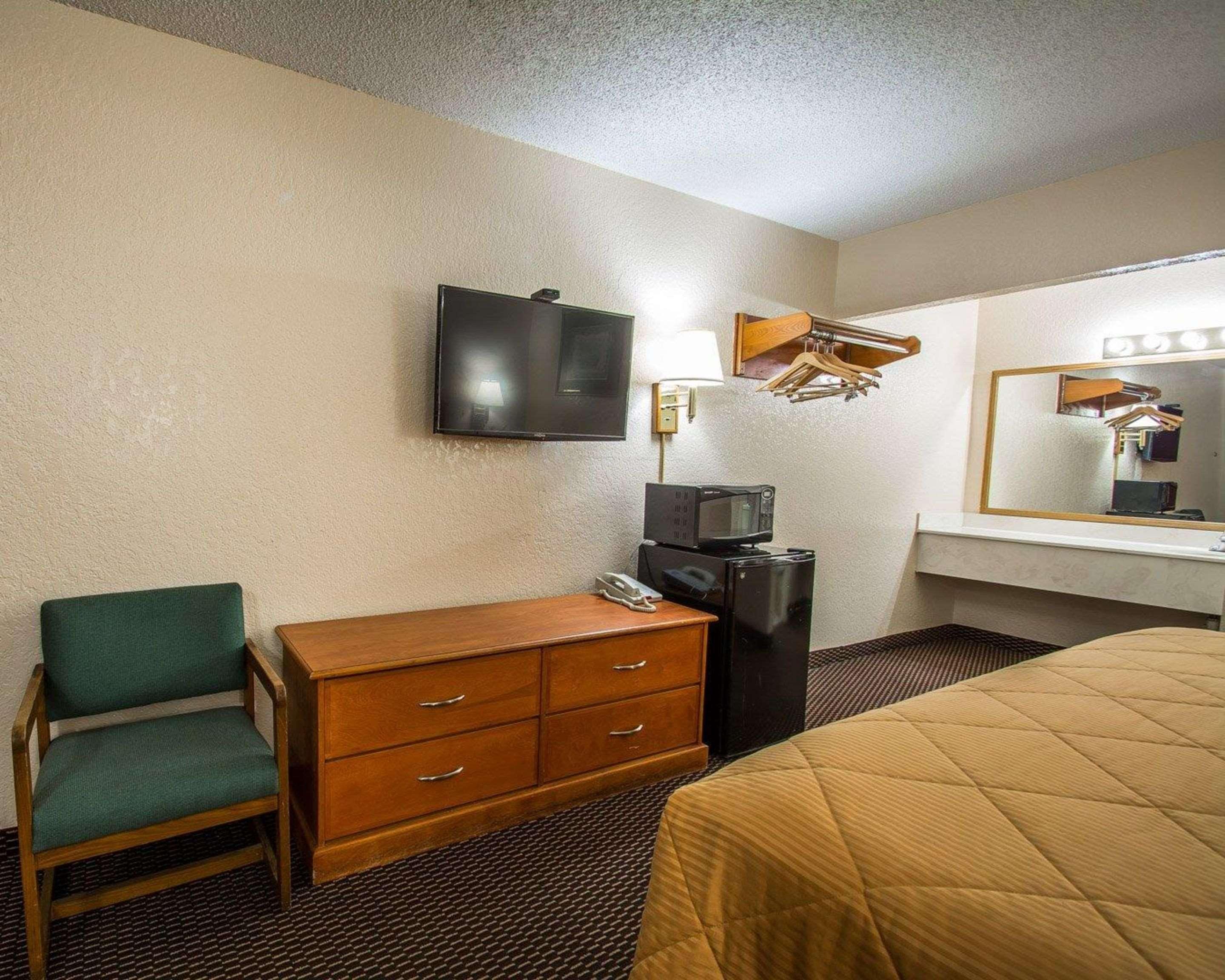 Rodeway Inn Fort Pierce I-95 Экстерьер фото
