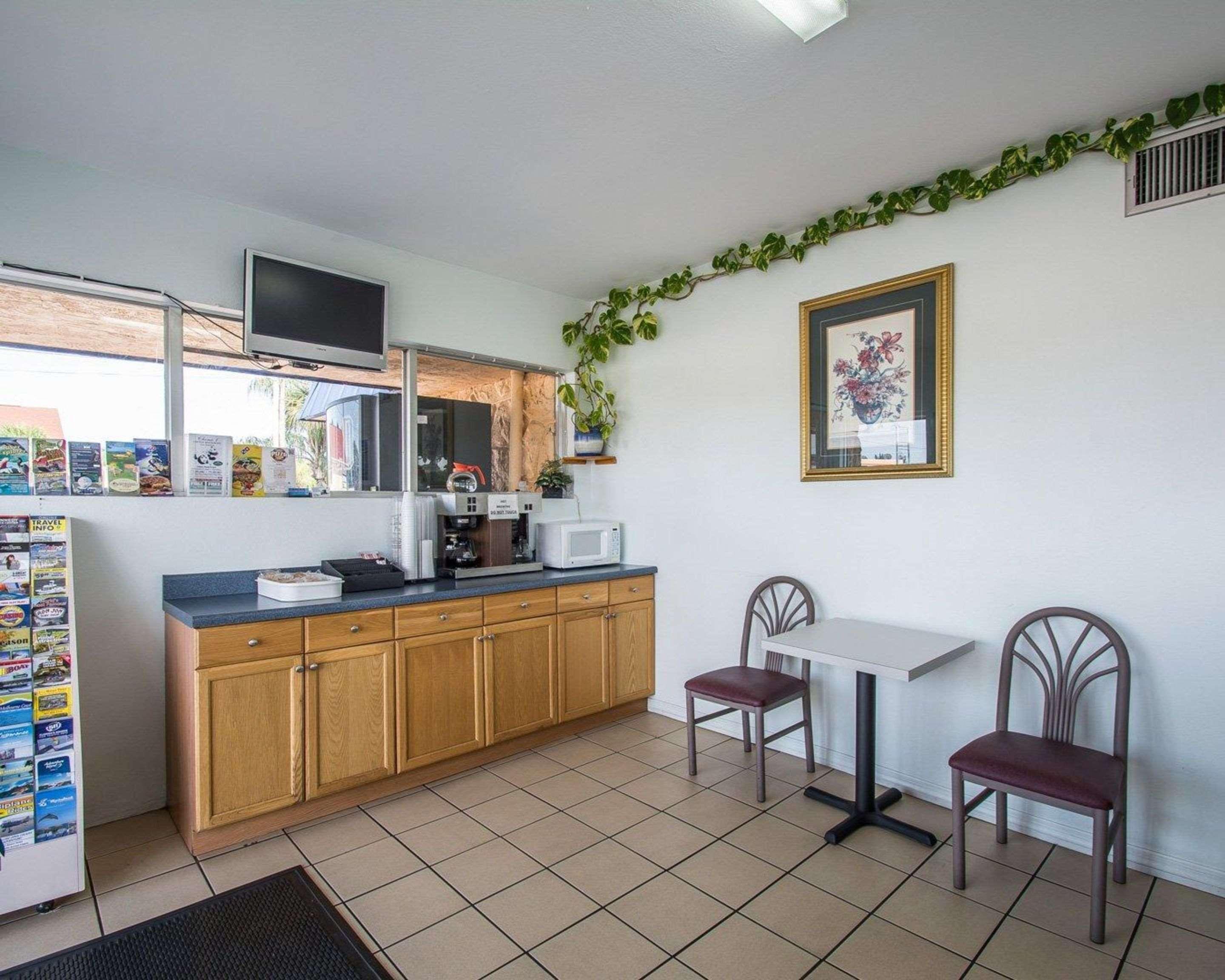 Rodeway Inn Fort Pierce I-95 Экстерьер фото