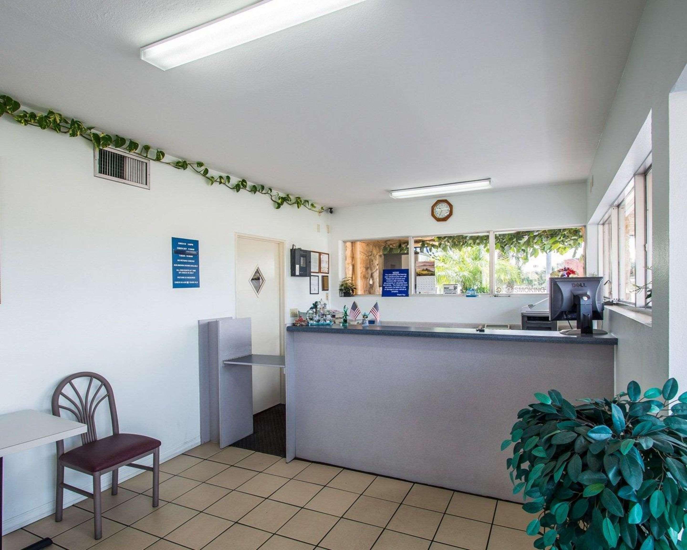 Rodeway Inn Fort Pierce I-95 Экстерьер фото