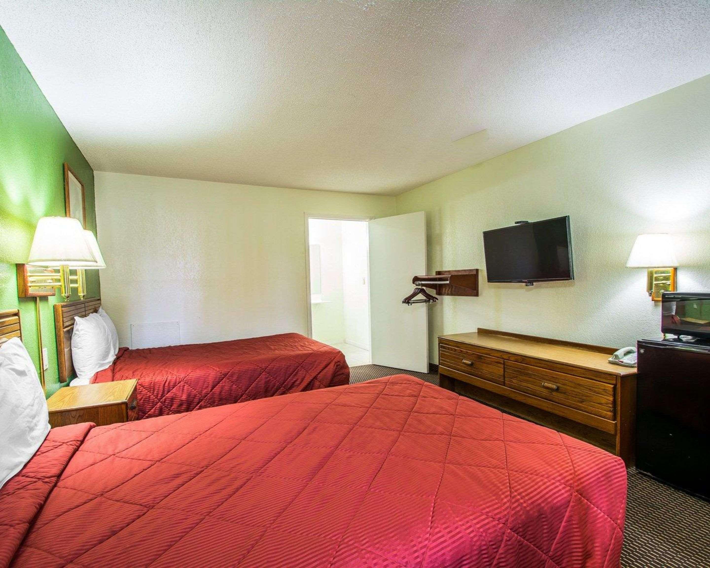 Rodeway Inn Fort Pierce I-95 Экстерьер фото