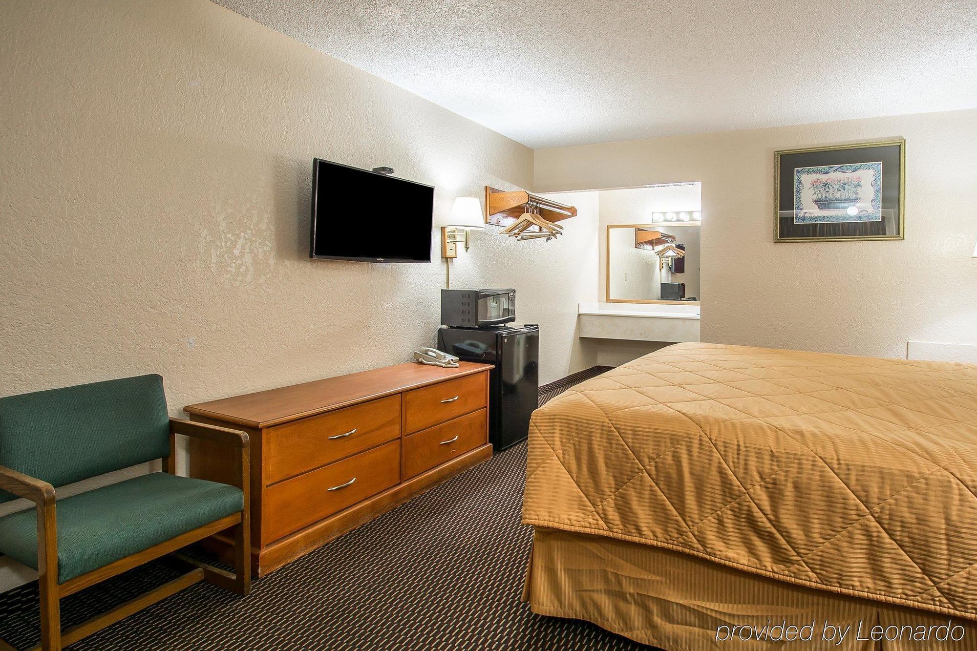 Rodeway Inn Fort Pierce I-95 Экстерьер фото