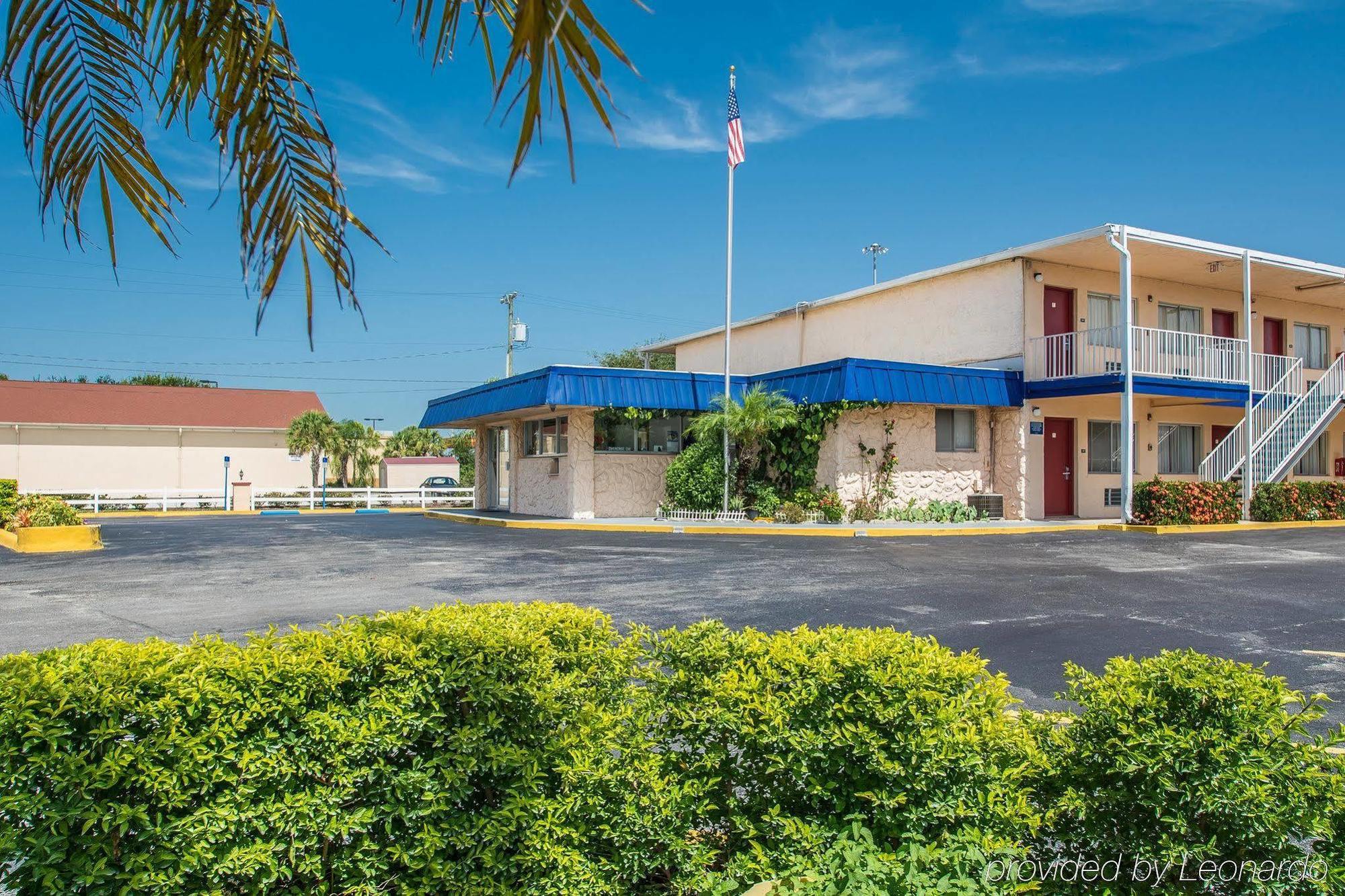 Rodeway Inn Fort Pierce I-95 Экстерьер фото